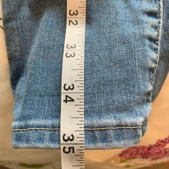 Levi’s 711 Skinny Jeans - Picture 4 of 7